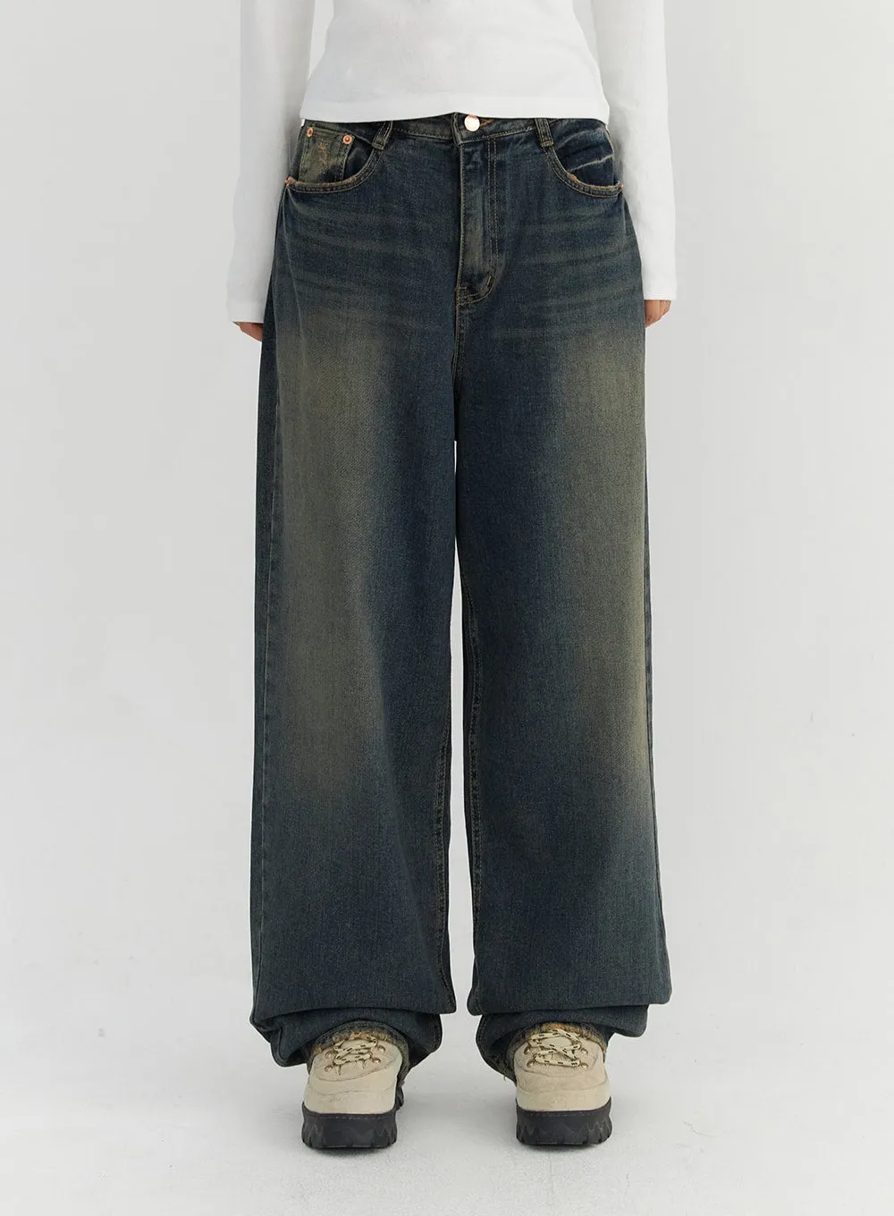 Washed Wide Leg Jeans CO306